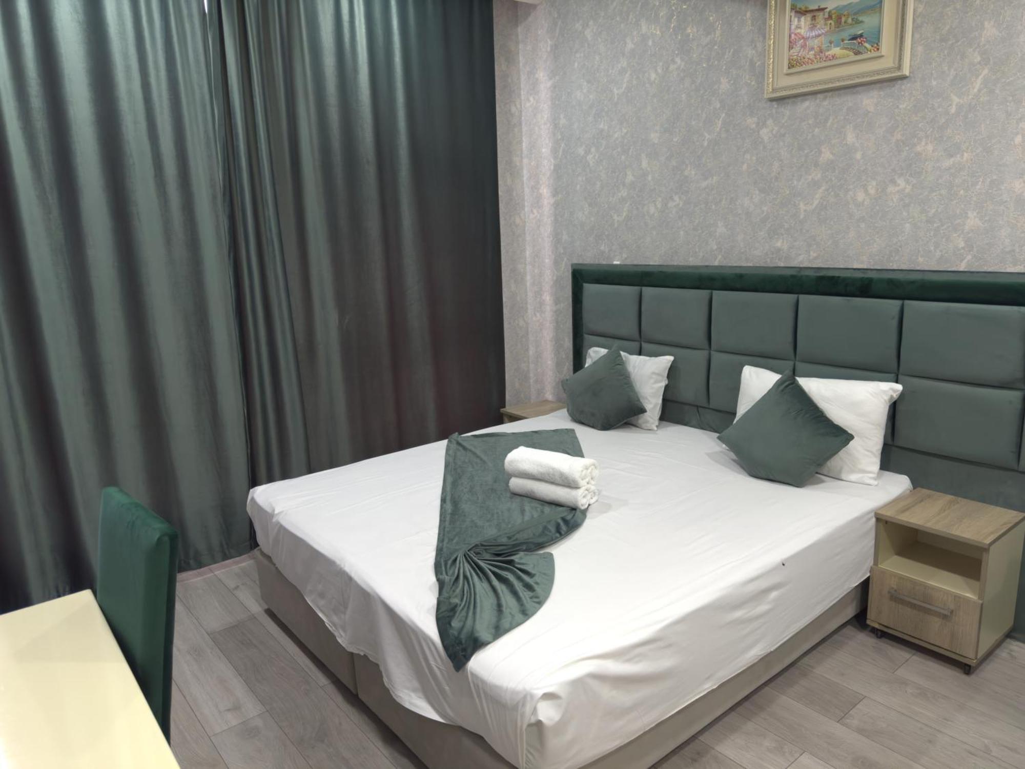 Eleon Hotel Bakoe Buitenkant foto